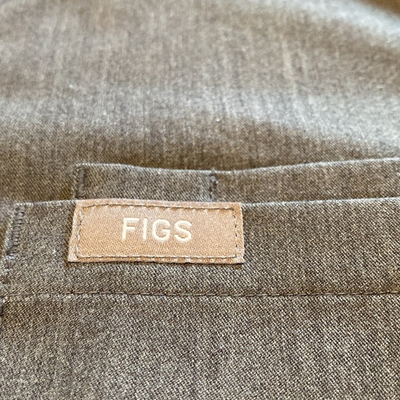 FIGS Technical Collection Cairo Scrub Pants & Chisec 3 Pocket V Top Graphite XXL - Picture 5 of 14